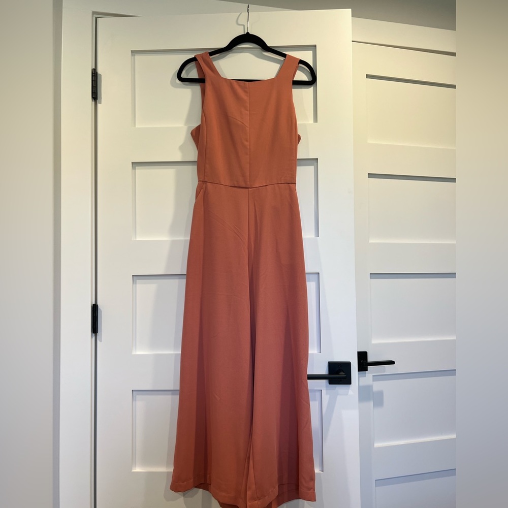 Dusty pink, tie in the back, square neck, jumpsuit. Size XL.